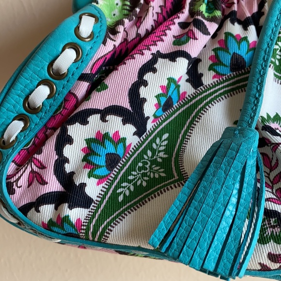 Isabella Fiore Swiss Miss Wood Handle Frame bag - Picture 15 of 16